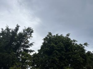 雨季の空イメージ